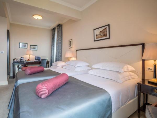 Hotel Park Split : photo 1 de la chambre chambre double ou lits jumeaux supérieure avec vue sur ville