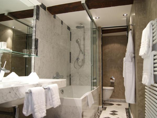 Hotel Le Place d'Armes - Relais & Châteaux : photo 6 de la chambre suite prestige 