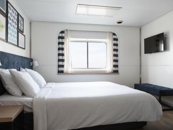 Silja Line ferry - Helsinki 2 nights return cruise to Stockholm : photo 1 de la chambre deluxe cabin with sea view