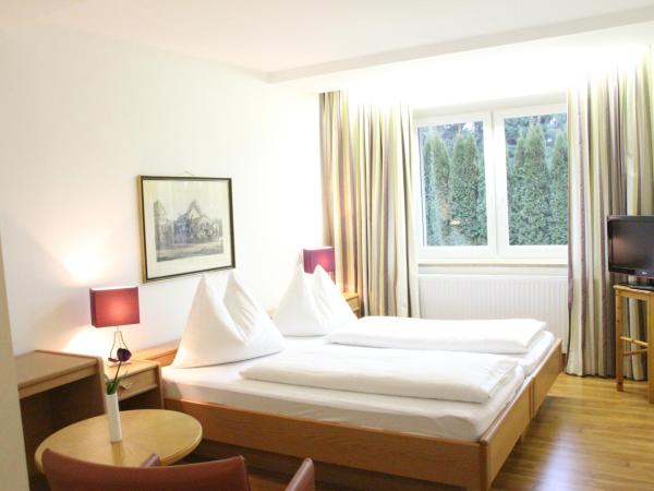 Hotel Alhartinger Hof : photo 3 de la chambre chambre double standard