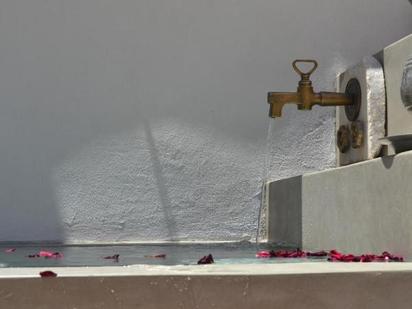 Kókkini Porta Rossa : photo 9 de la chambre suite avec jardin privé et bassin profond - michalis 