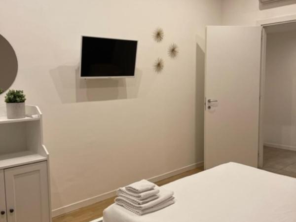 Easy Milano - Rooms and Apartments Navigli : photo 10 de la chambre studio triple standard