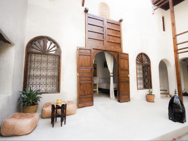 Riad El Maâti : photo 3 de la chambre chambre double - accessible aux personnes à mobilité réduite