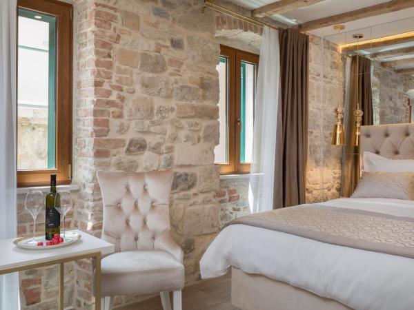 Le Premier Luxury Rooms : photo 4 de la chambre chambre double deluxe