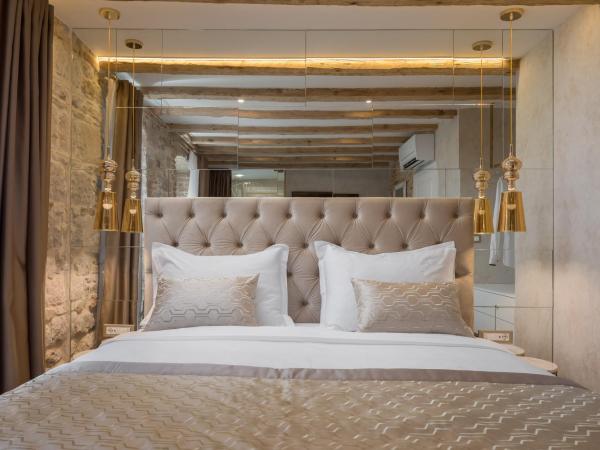 Le Premier Luxury Rooms : photo 7 de la chambre chambre double deluxe