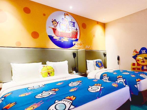 Holiday Inn Express Shanghai Kangqiao, an IHG Hotel : photo 2 de la chambre standard room with one king and one single bed - kid theme