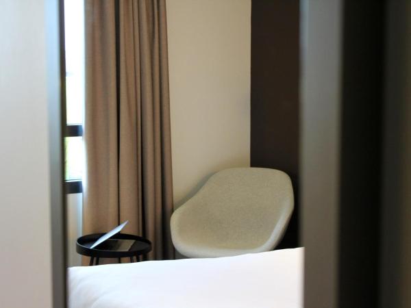 Campanile Laval Nord : photo 4 de la chambre chambre double supérieure