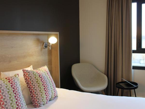 Campanile Laval Nord : photo 5 de la chambre chambre double supérieure