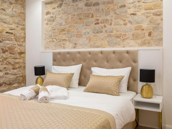 Le Premier Luxury Rooms : photo 5 de la chambre chambre double deluxe