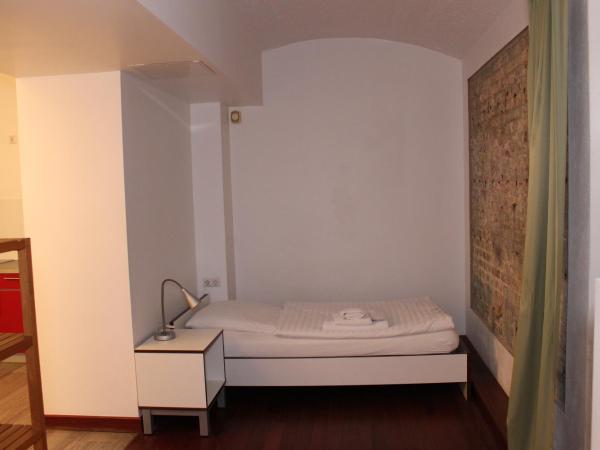 GLS Studio Hotel Berlin : photo 3 de la chambre studio double sous-sol