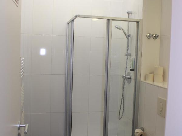 GLS Studio Hotel Berlin : photo 6 de la chambre studio double sous-sol