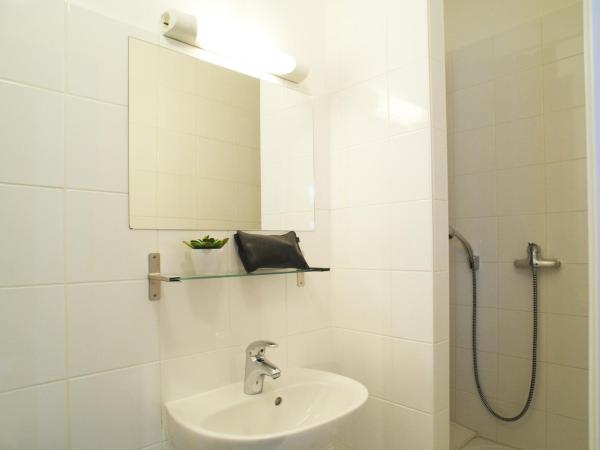 Hotel Le Petit Duquesne : photo 10 de la chambre chambre double