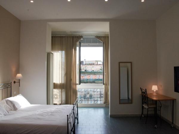 Villa Margherita : photo 1 de la chambre chambre familiale (3 adultes)