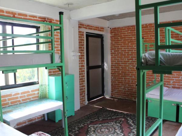 Kiwi Backpackers Hostel Pokhara : photo 2 de la chambre lit dans dortoir mixte de 6 lits