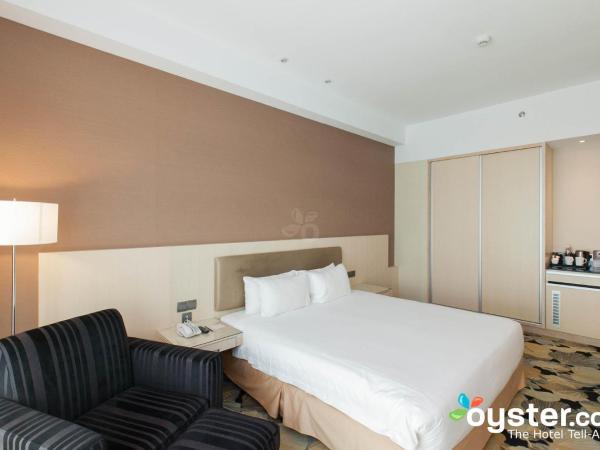 Imperial Hotel Kuching : photo 5 de la chambre chambre lit king-size deluxe