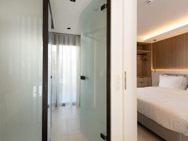 LUX&EASY Athens Metro Suites : photo 9 de la chambre suite easy avec jacuzzi