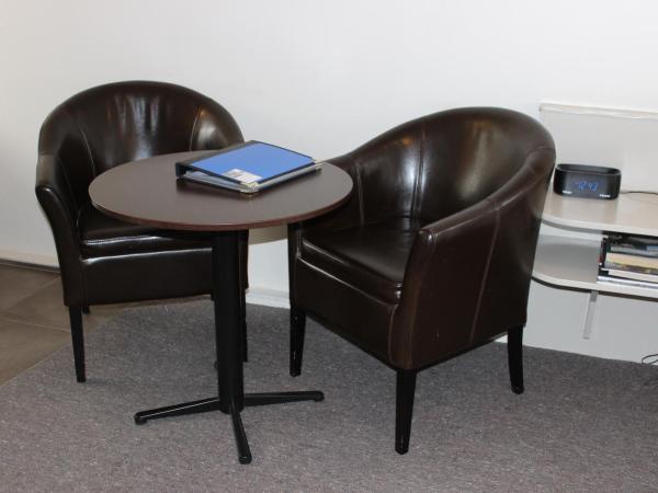 Quality Inn Acapulco Taupo : photo 3 de la chambre studio lit queen-size