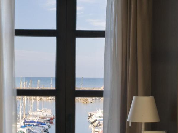 Hotel El Raset : photo 4 de la chambre chambre lits jumeaux - vue sur mer