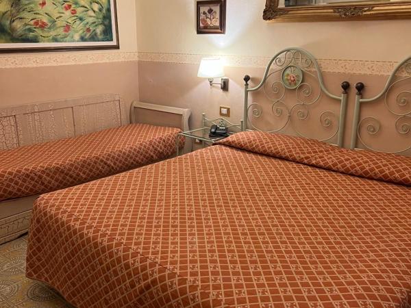 Hotel Villa Liana : photo 2 de la chambre chambre triple