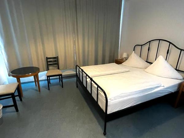 RixHouse Hostel : photo 2 de la chambre chambre double avec salle de bains privative