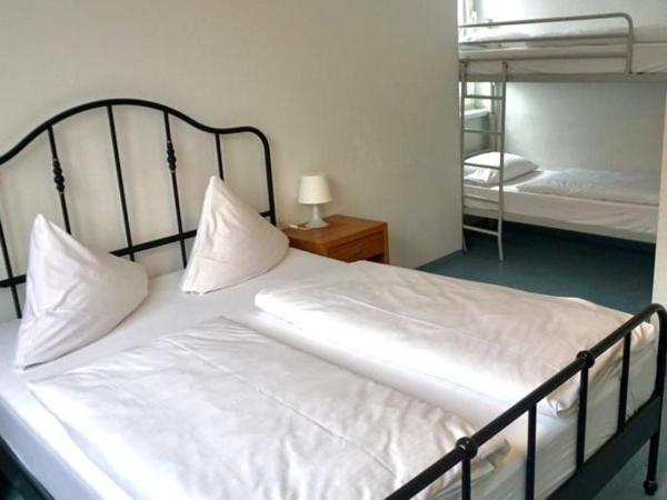 RixHouse Hostel : photo 3 de la chambre chambre familiale avec salle de bains privative