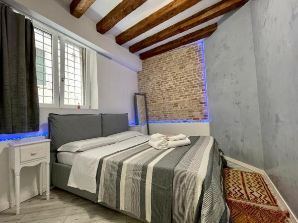 Hayez Rooms : photo 1 de la chambre chambre double avec salle de bains privative