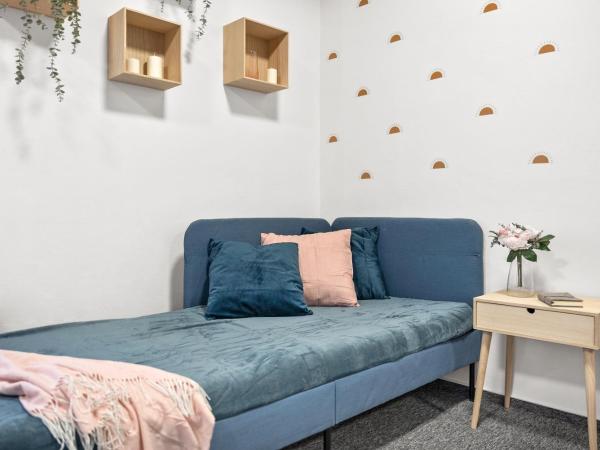 Penzion Village Peace #29 by Goodnite cz - U Libušky : photo 7 de la chambre chambre double avec lit d'appoint