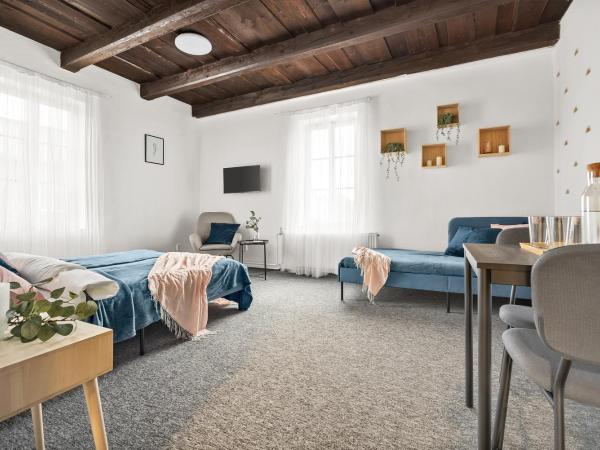 Penzion Village Peace #29 by Goodnite cz - U Libušky : photo 3 de la chambre chambre double avec lit d'appoint