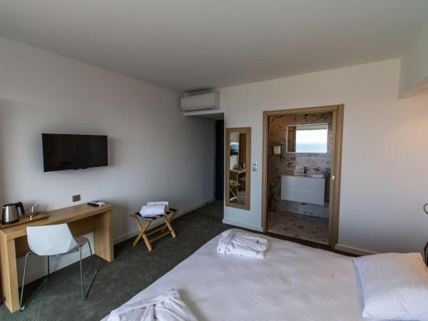Hotel Villa R : photo 4 de la chambre chambre double ou lits jumeaux supérieure - vue sur mer