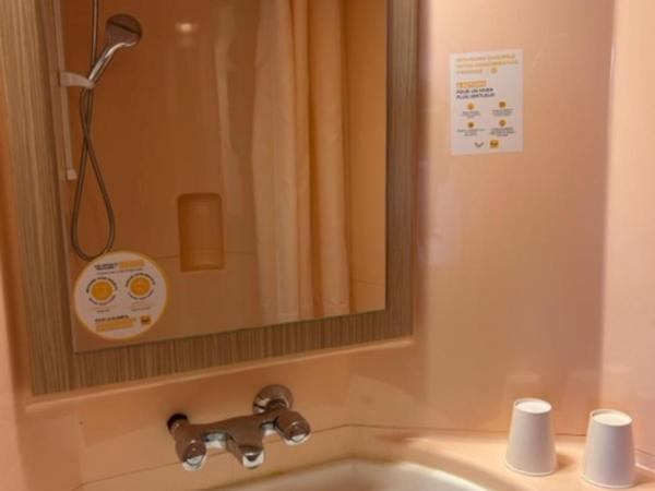 Premiere Classe Blois Nord : photo 4 de la chambre chambre double