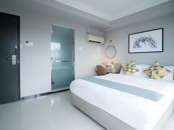 Harbour Ville Hotel : photo 2 de la chambre chambre lit queen-size premier (récemment rénovée)