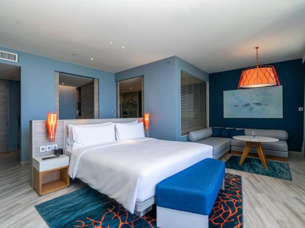 Holiday Inn Resort Vana Nava Hua Hin, an IHG Hotel : photo 2 de la chambre 1 king suite balcony high floor