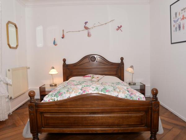 CHEZ CECILE Bed and Breakfast chez le VIGNERON : photo 1 de la chambre studio