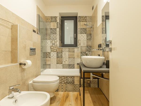 Hotel Mon Émile : photo 3 de la chambre chambre simple avec baignoire