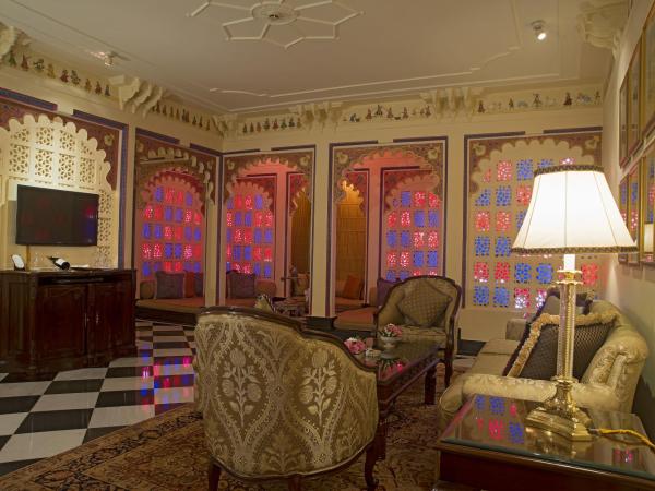 Taj Lake Palace Udaipur : photo 5 de la chambre suite grand royal - vue sur lac
