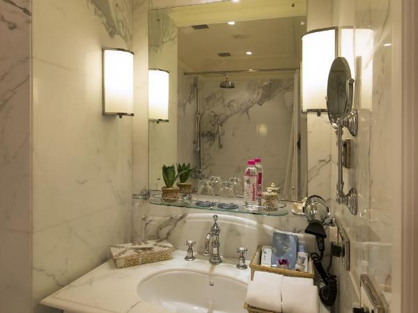 Taj Lake Palace Udaipur : photo 5 de la chambre chambre double de luxe - vue sur jardin