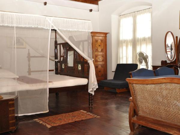 Old Courtyard Hotel : photo 2 de la chambre suite classique