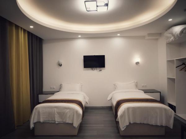 KYRIAD ROUEN SUD - Sotteville les Rouen : photo 5 de la chambre hébergement standard - 2 lits simples