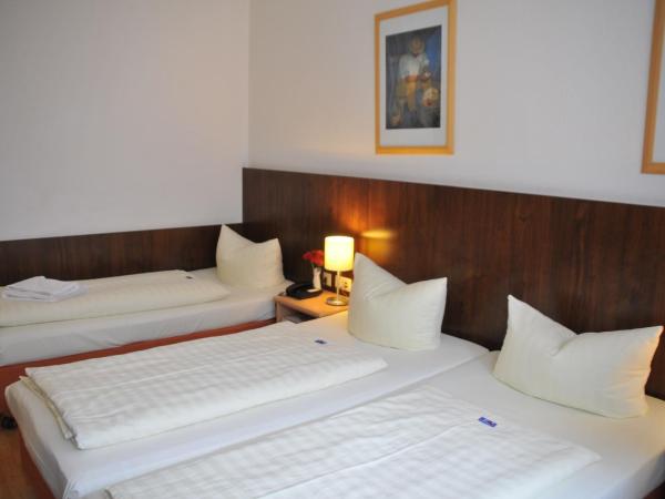 Hotel Italia : photo 2 de la chambre chambre triple