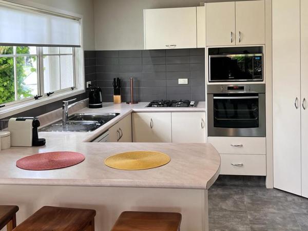 Silver Fern Rotorua Suites & Spa : photo 2 de la chambre suite familiale avec balcon