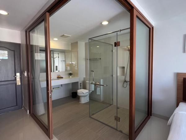 Riche Hua Hin Hotel - SHA Plus : photo 5 de la chambre chambre deluxe premier