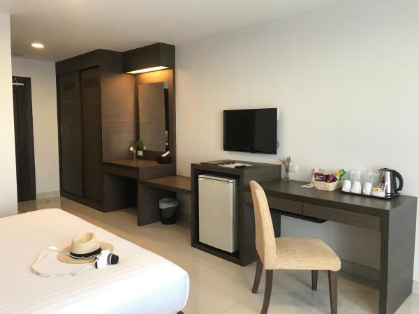 Riche Hua Hin Hotel - SHA Plus : photo 6 de la chambre chambre triple supérieure