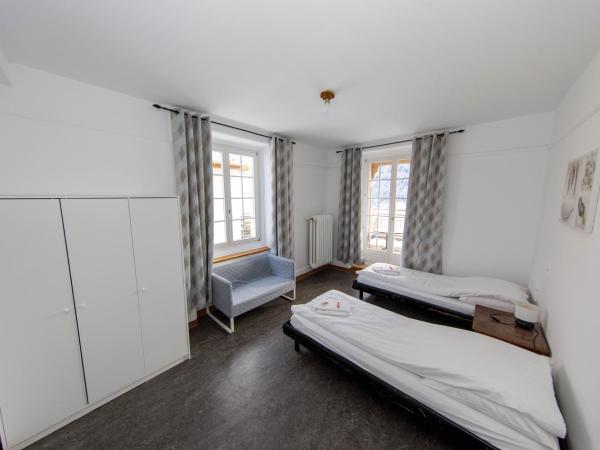 Zentrum Haus Davos : photo 5 de la chambre chambre double avec salle de bains commune