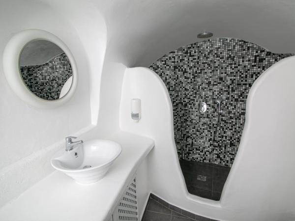Vogue Suites : photo 1 de la chambre cave suite with caldera & sea view