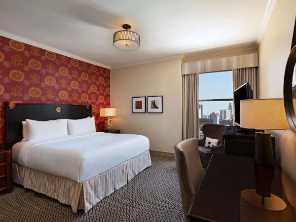The Stephen F Austin Royal Sonesta Hotel : photo 3 de la chambre suite 1 chambre lit king-size