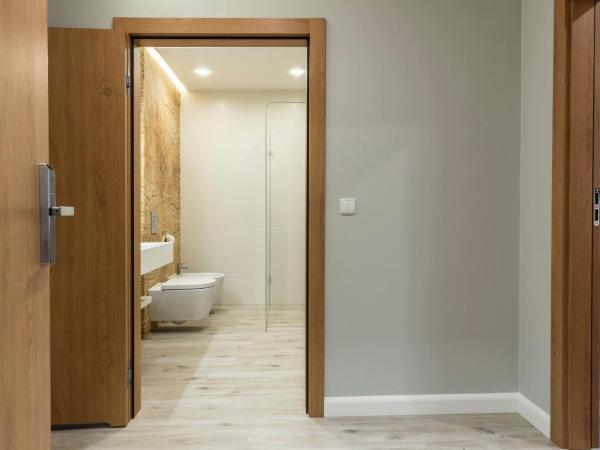 Royal Hill Residence : photo 6 de la chambre appartement avec terrasse