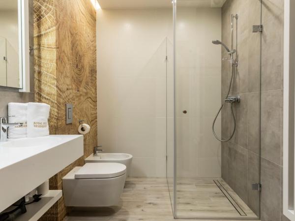 Royal Hill Residence : photo 10 de la chambre appartement avec terrasse