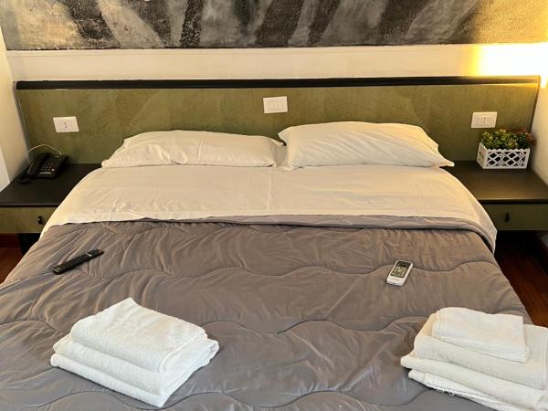 Hotel Como : photo 6 de la chambre chambre double standard