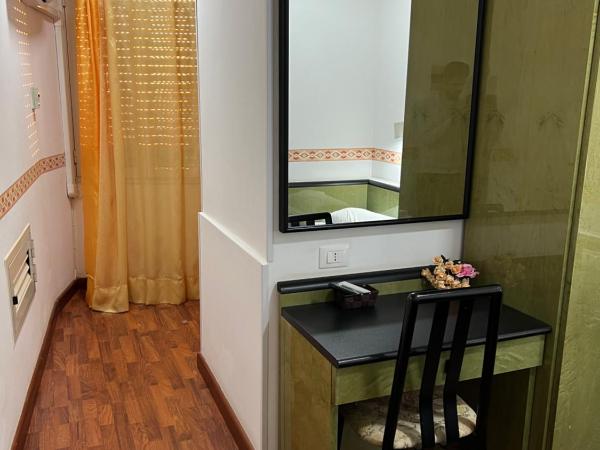 Hotel Como : photo 7 de la chambre chambre simple