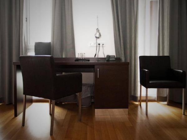 Hotel Schwarzer Bär : photo 1 de la chambre grande chambre double